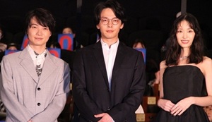 映画『君のクイズ』公開初日舞台挨拶